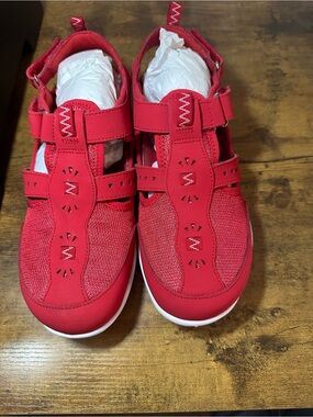 Easy Street Melina - Womens 7 Red Slip on Medium